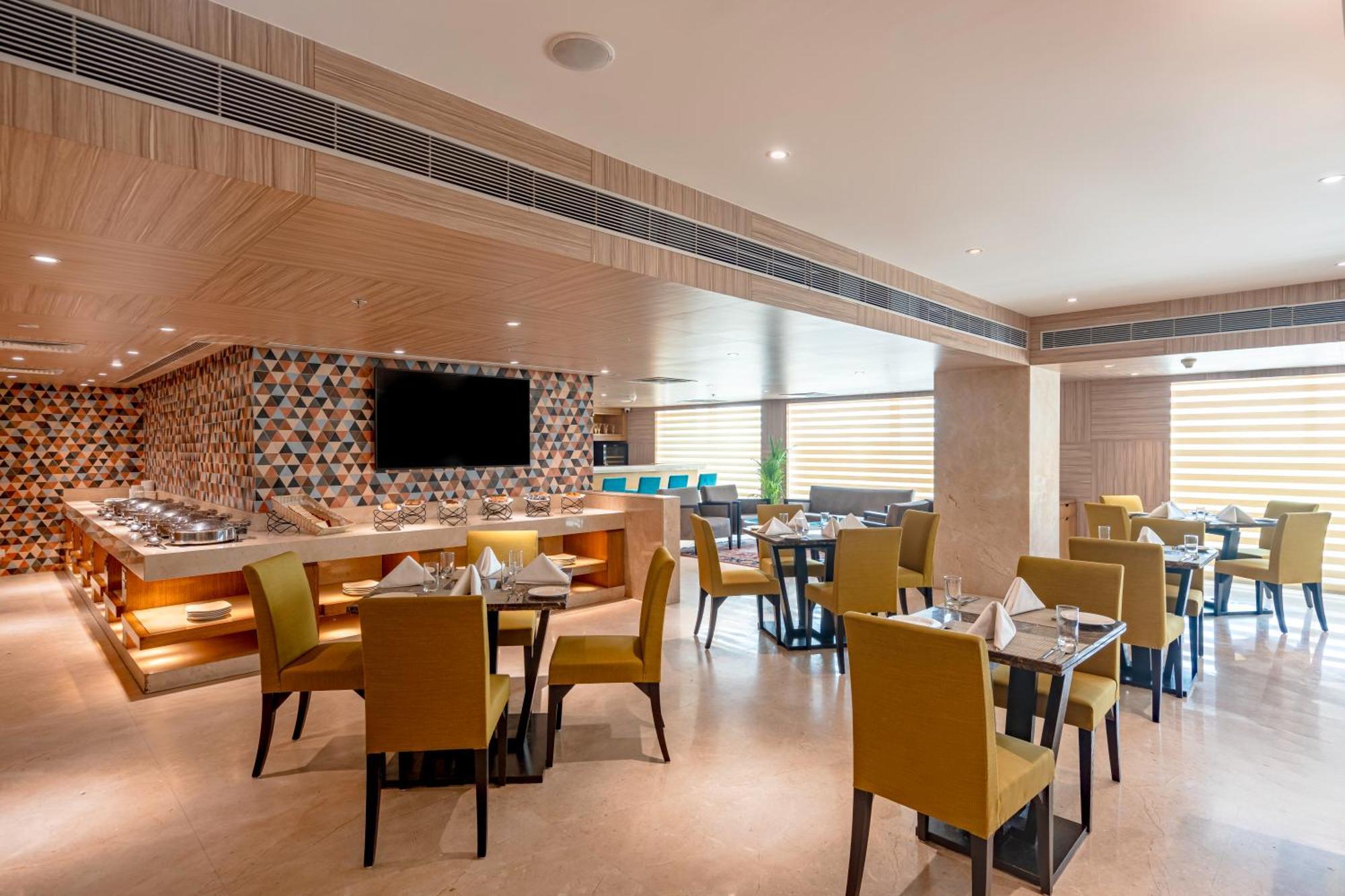Svelte Delhi, A Member Of Radisson Individuals Otel Yeni Delhi Dış mekan fotoğraf
