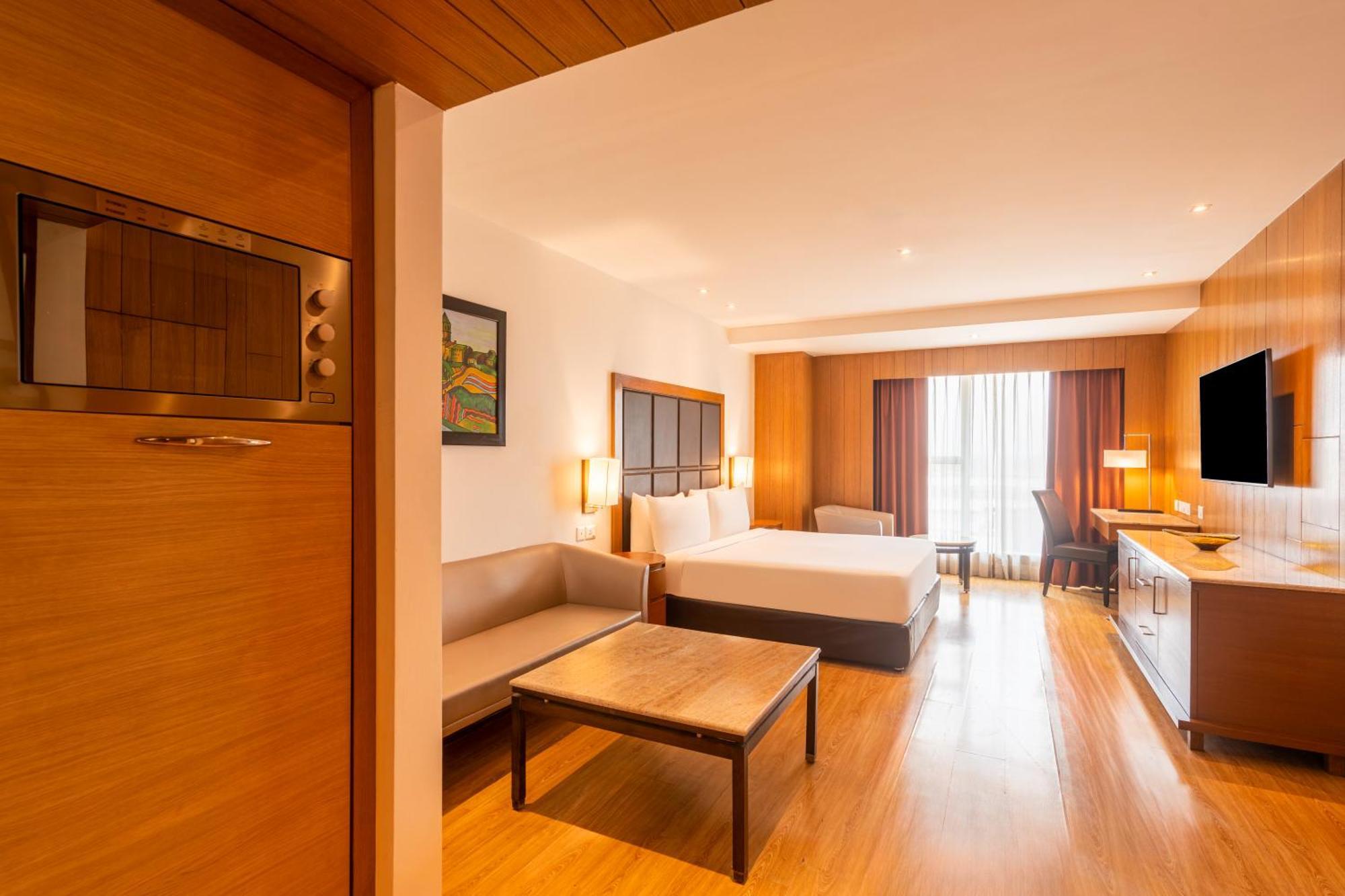 Svelte Delhi, A Member Of Radisson Individuals Otel Yeni Delhi Dış mekan fotoğraf
