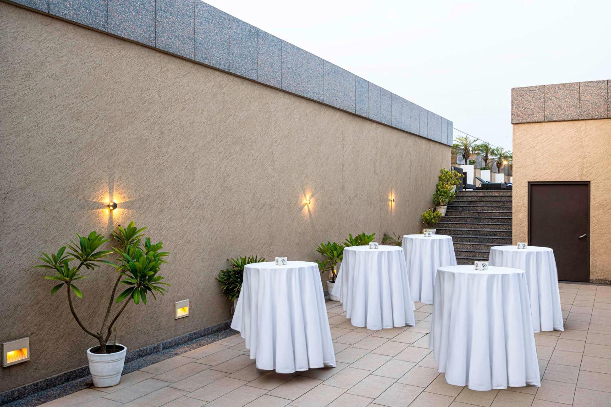 Svelte Delhi, A Member Of Radisson Individuals Otel Yeni Delhi Dış mekan fotoğraf