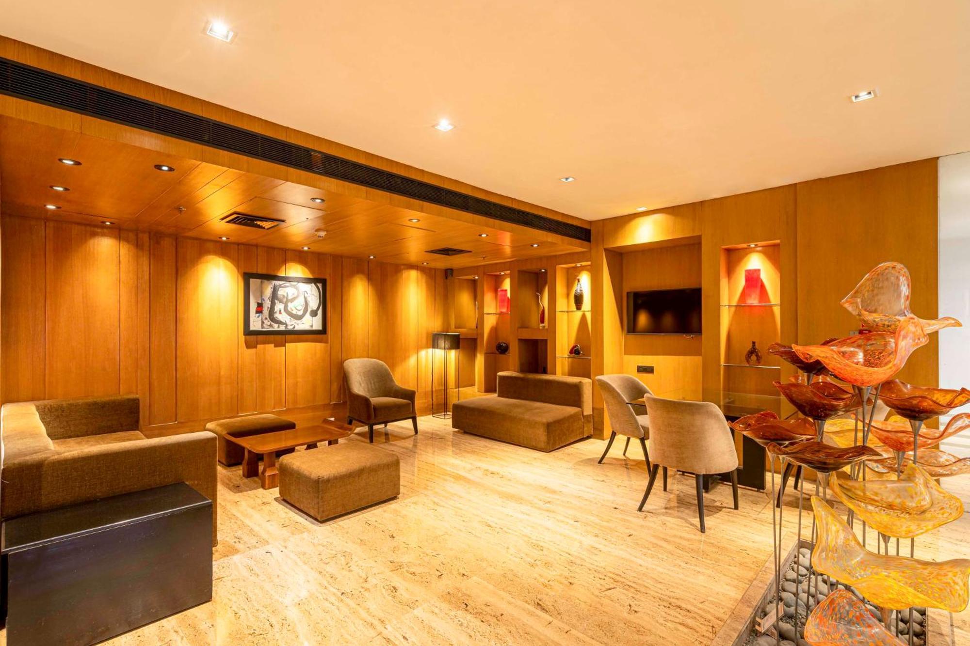 Svelte Delhi, A Member Of Radisson Individuals Otel Yeni Delhi Dış mekan fotoğraf