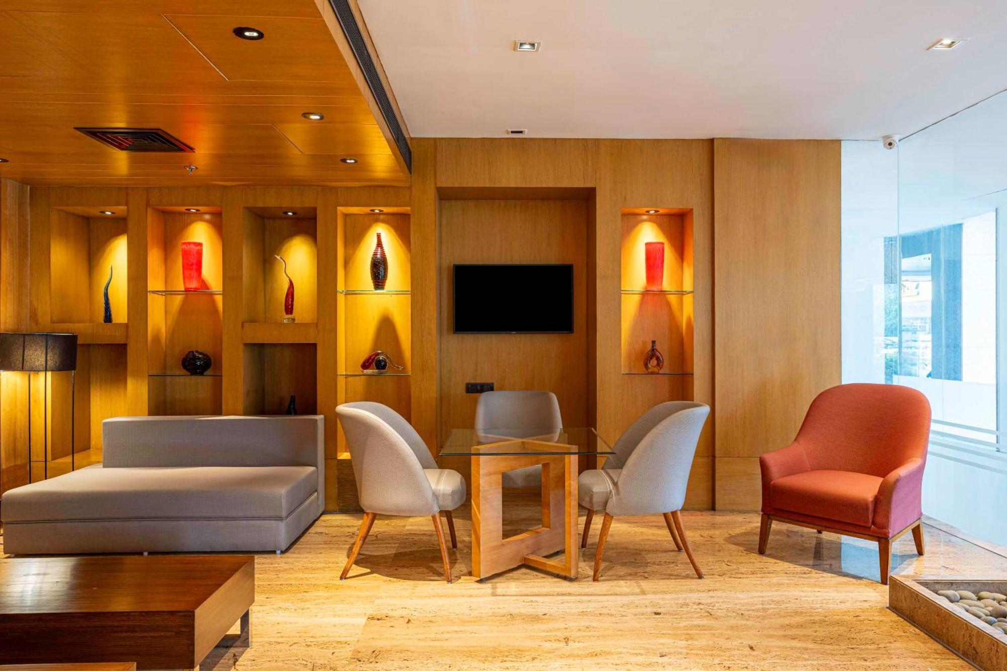Svelte Delhi, A Member Of Radisson Individuals Otel Yeni Delhi Dış mekan fotoğraf