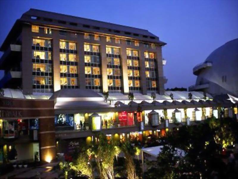 Svelte Delhi, A Member Of Radisson Individuals Otel Yeni Delhi Dış mekan fotoğraf