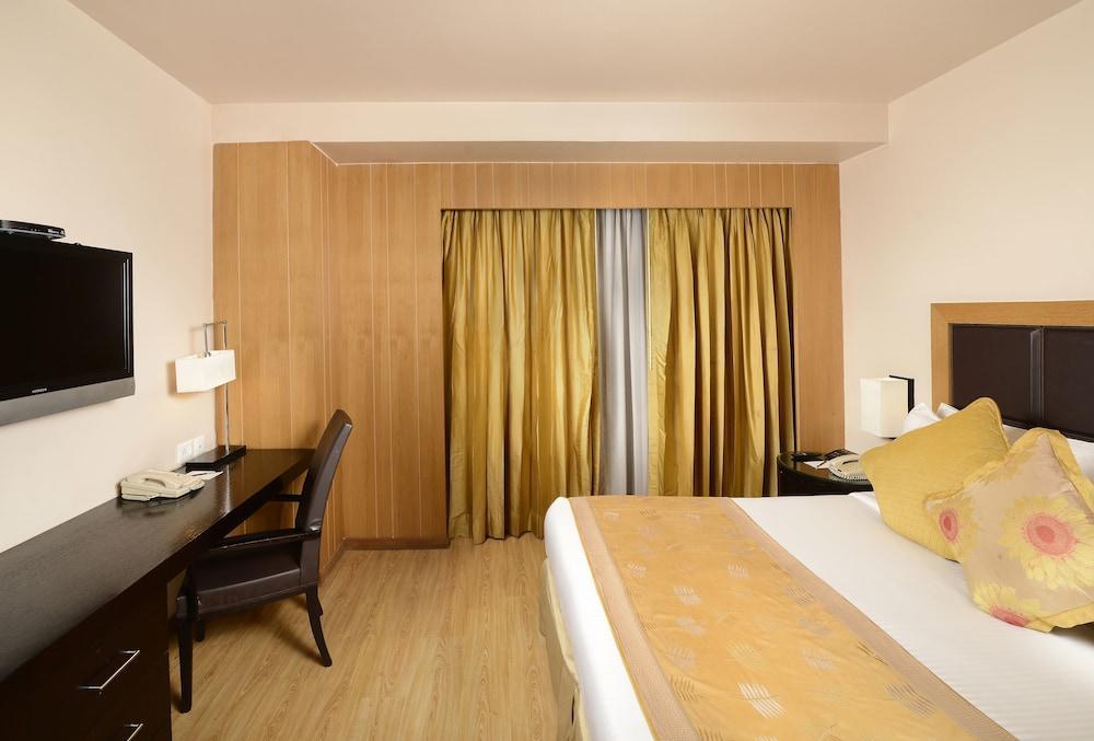 Svelte Delhi, A Member Of Radisson Individuals Otel Yeni Delhi Dış mekan fotoğraf